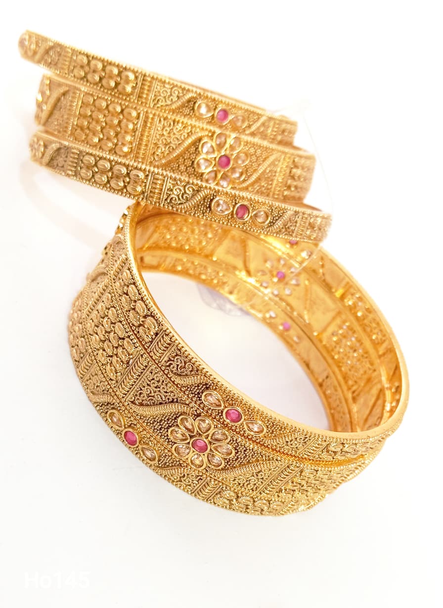 Jewelry Bracelet With Pink Gemstones