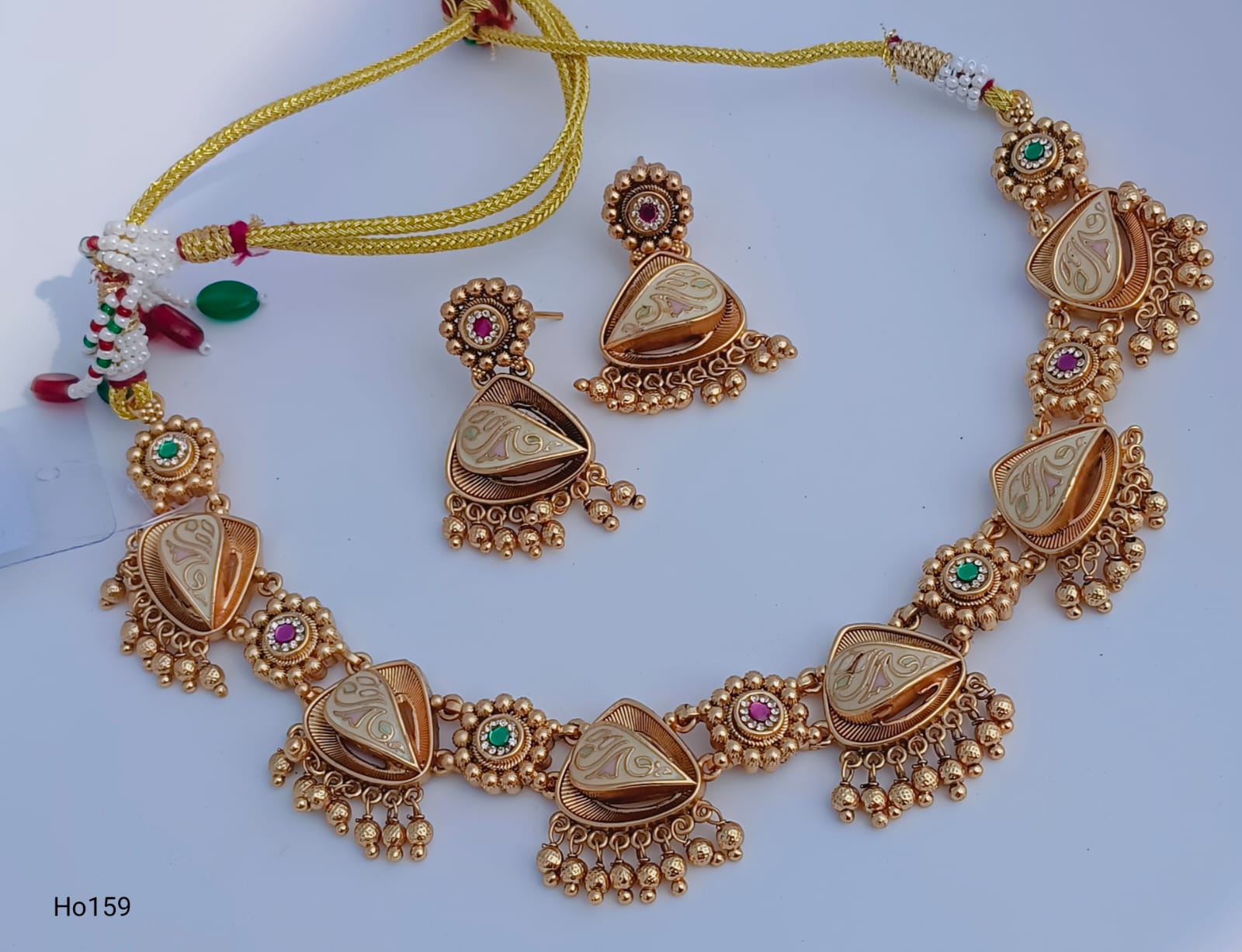 Jewellery Set Consisting Of Earrings And A Necklace With Gold Plating Pink Stones Green Stones Red Gemstone White Beads