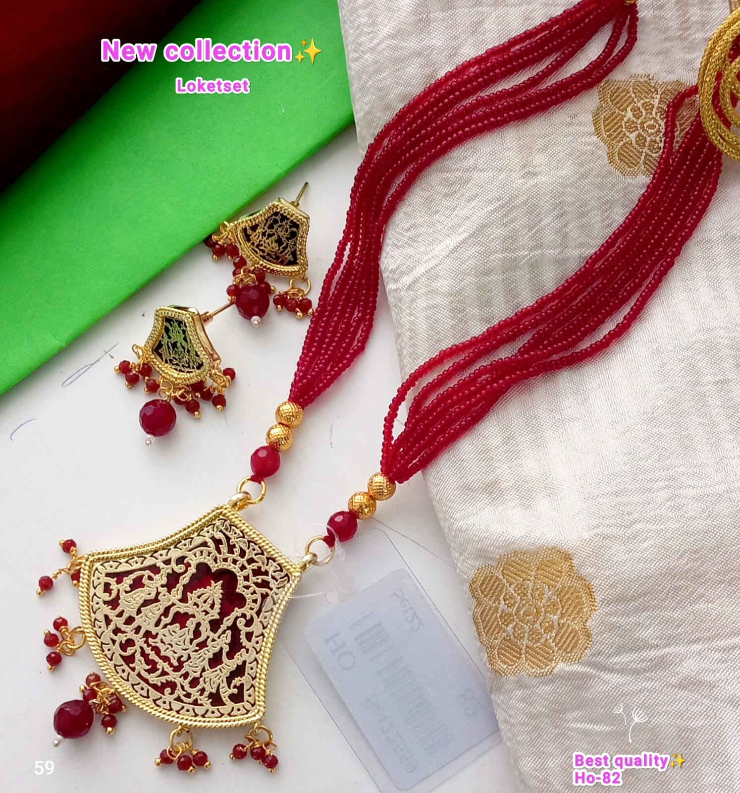 Loketset Gold Earrings With Red Gemstones
